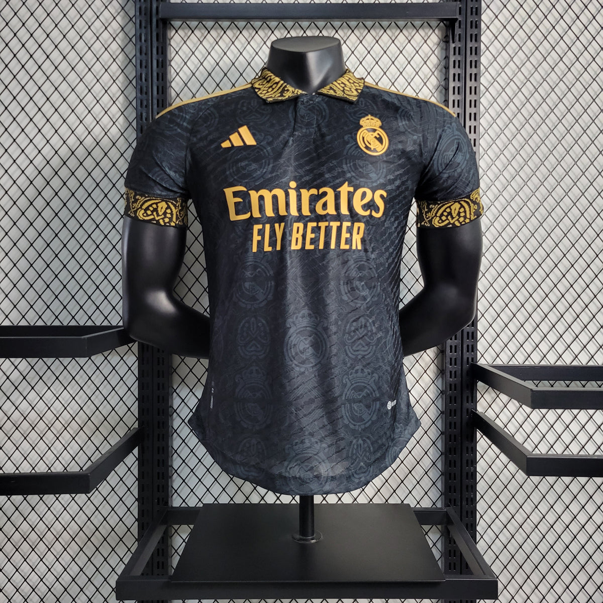 Real Madrid - Classic Version Black 23/24 - Players Edition - S-XXL